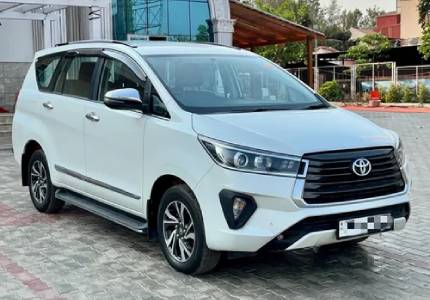 Innova Crysta Taxi