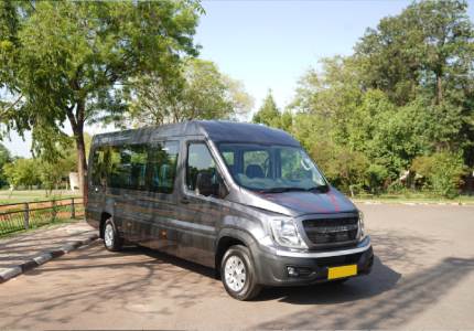 12 Seater Urbania Traveller
